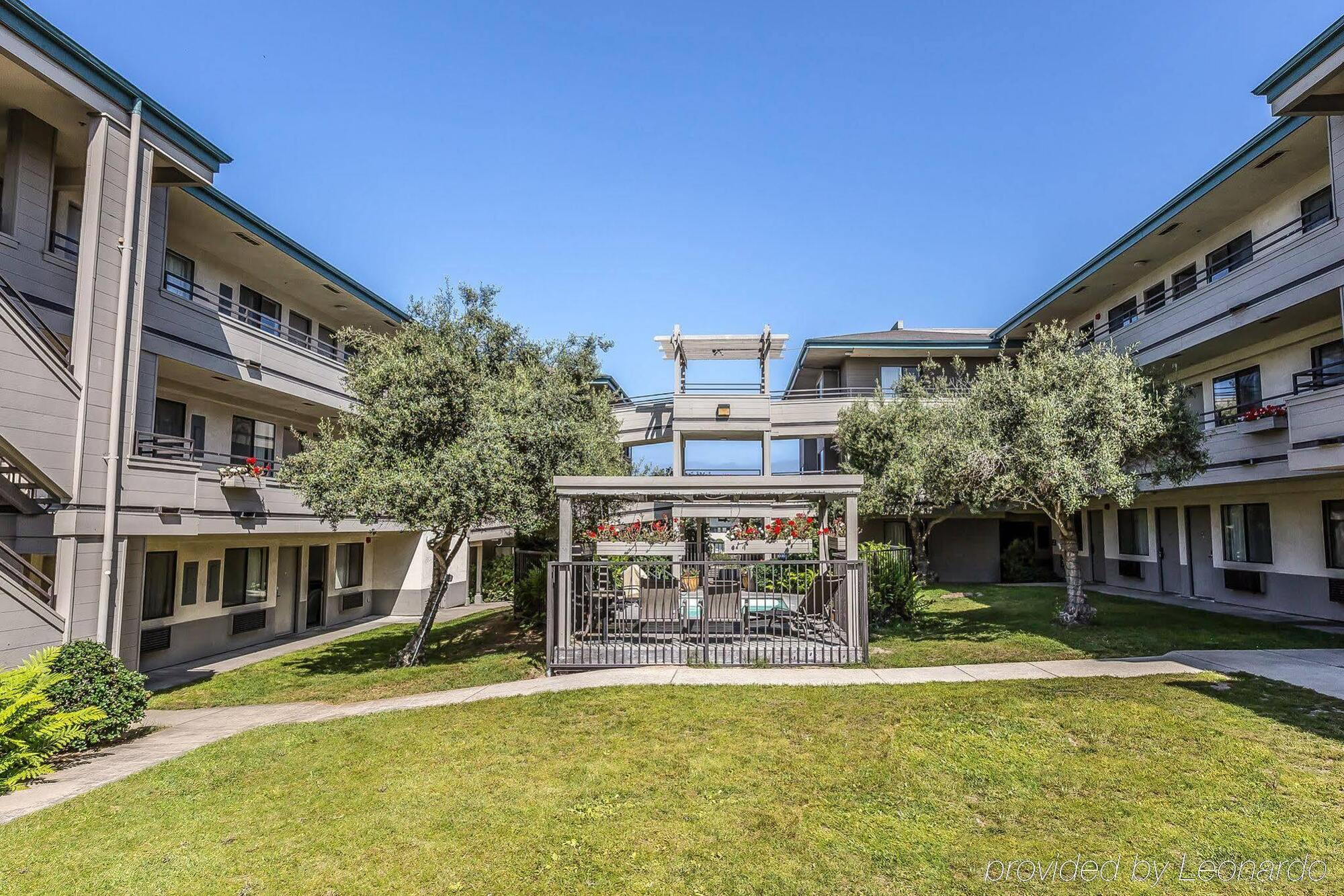 Country Inn & Suites By Radisson, Monterey Beachfront-Marina, Ca Exterior foto